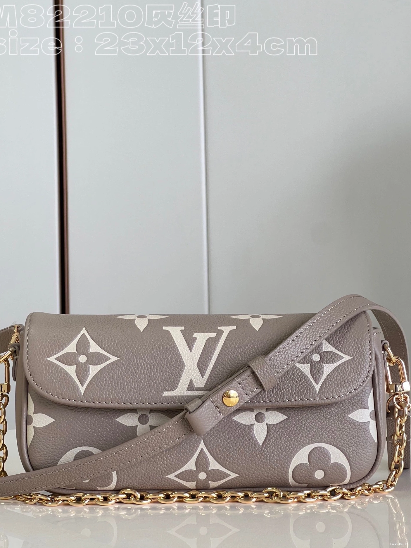Firstbags ru review VUITTON on Wallet Chain LOUIS Ivy-23.5*12*4.3cm 0823